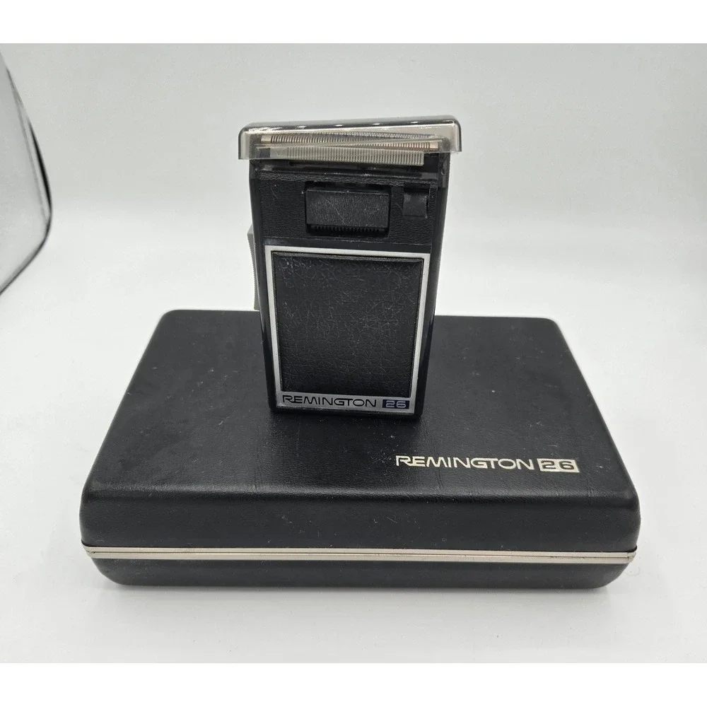 Vintage Remington Lektro Blade 26 Electric Shaver‎ with Travel Case Sperry Rand
